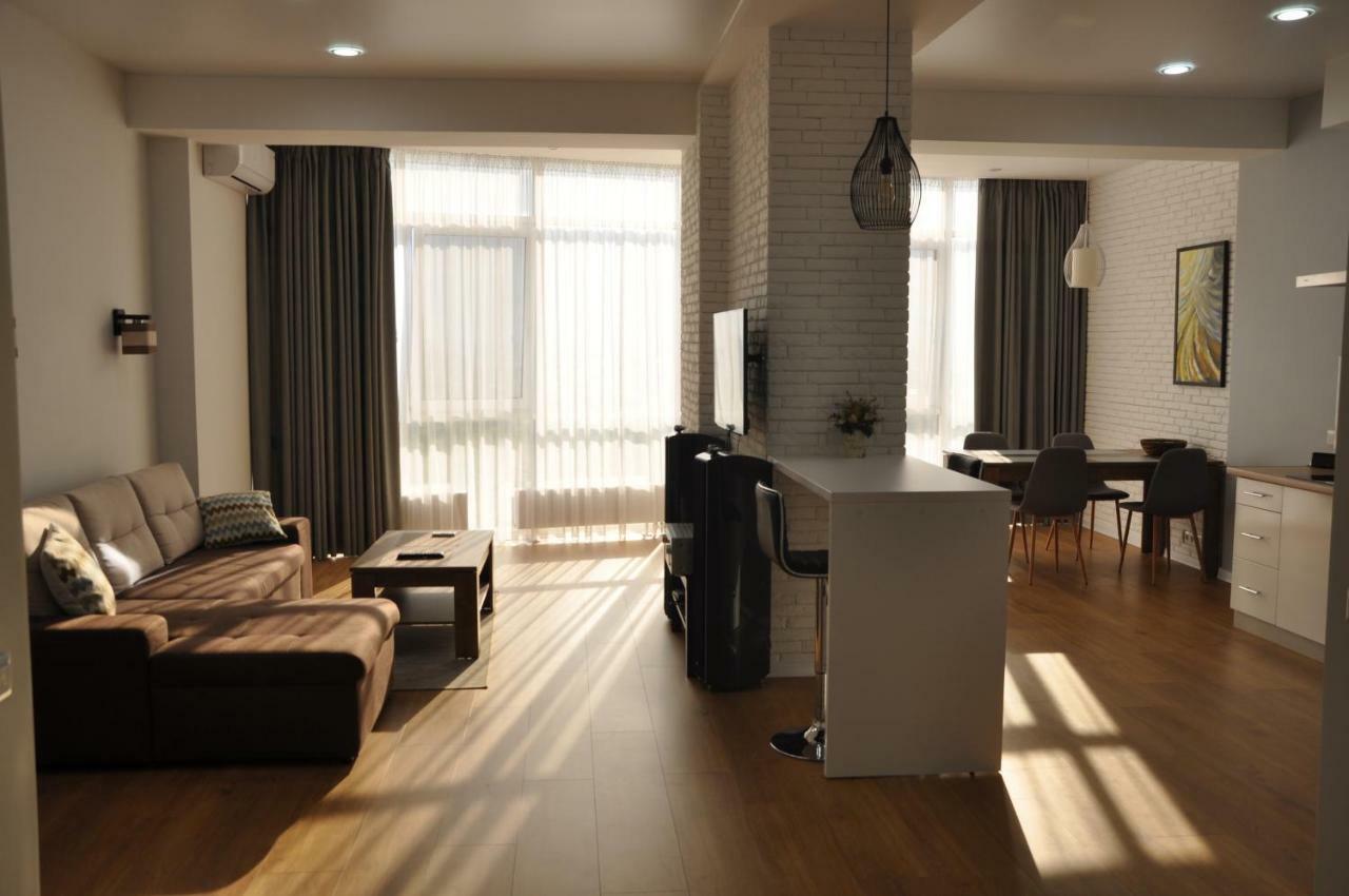 Sky Apartment Одесса Экстерьер фото